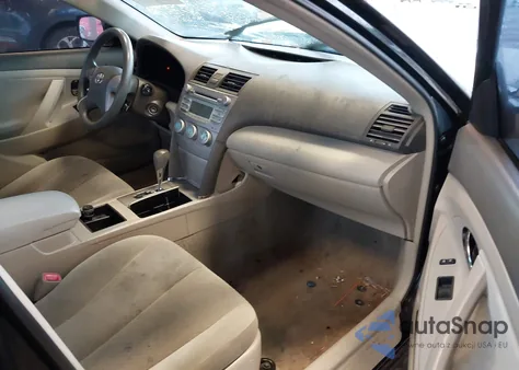 2009 Toyota Camry Le z USA, uszkodzony, nr VIN 4T4BE46K49R136052